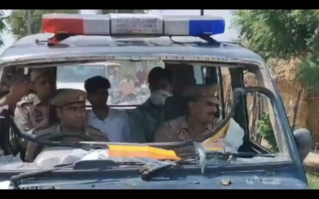Etawah Police Mob
